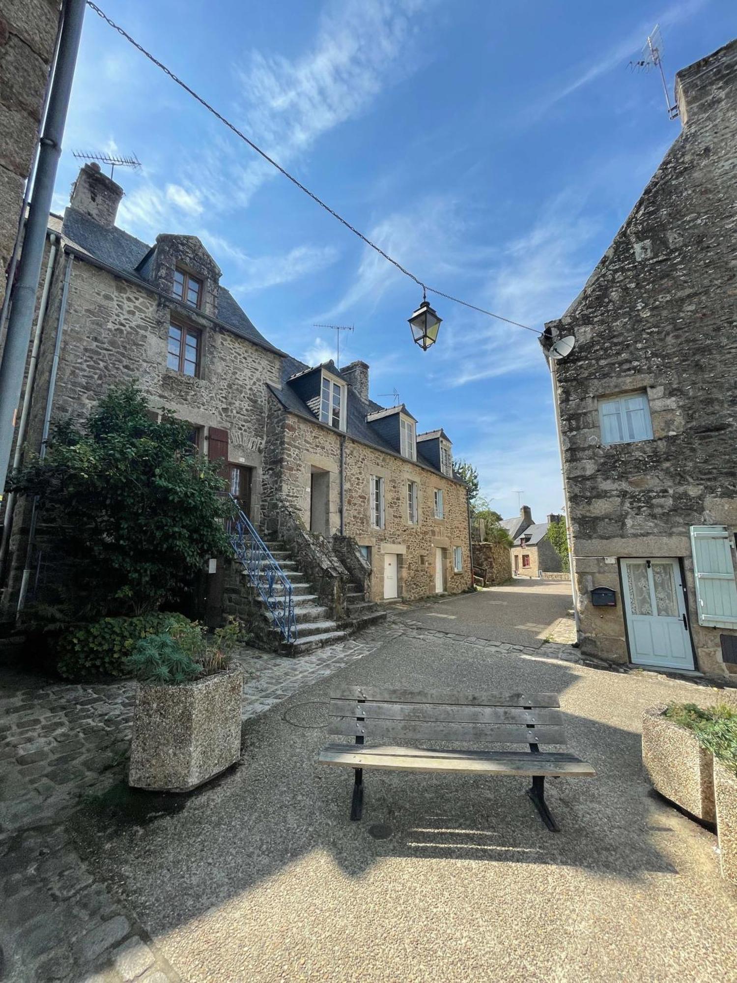 Ferienhaus Impasse Des Mysteres - La Maison Des Sorciers Lehon/dinan Dinan