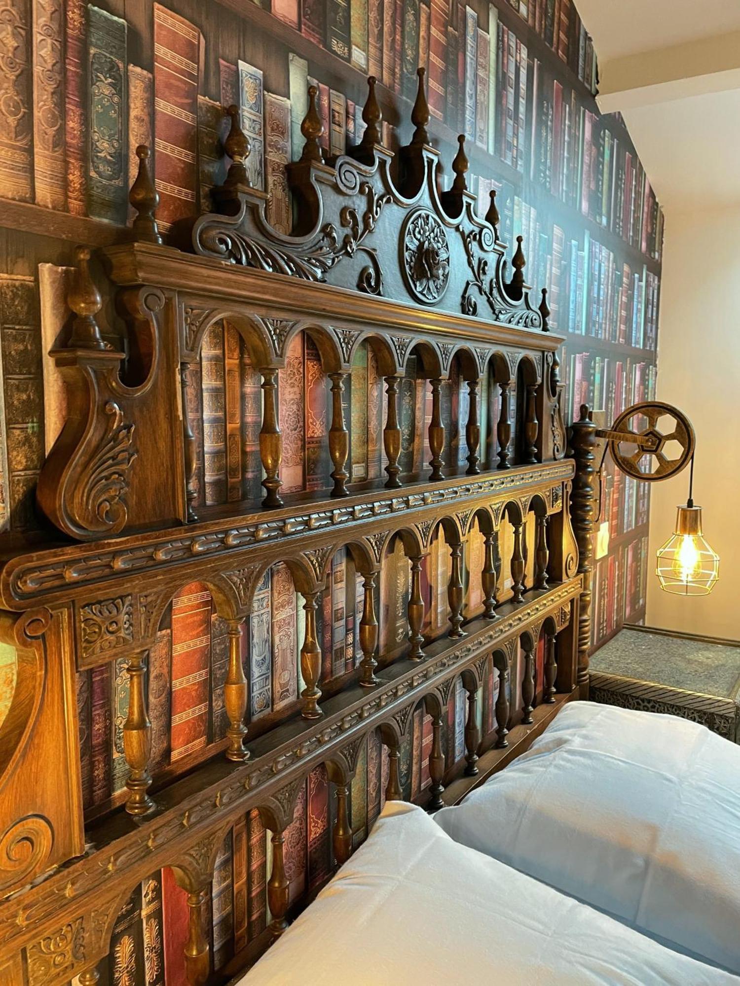 Impasse Des Mysteres - La Maison Des Sorciers Lehon/dinan Ferienhaus